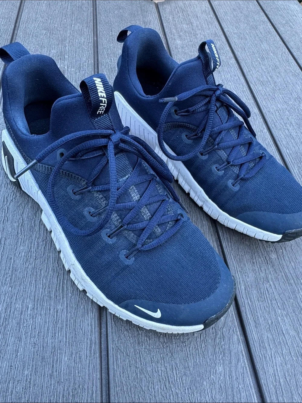 Nike Men's Navy Blue and White Metcon Sneakers Size 8